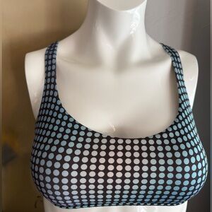 Lululemon energy sports bra, size 6, no padding